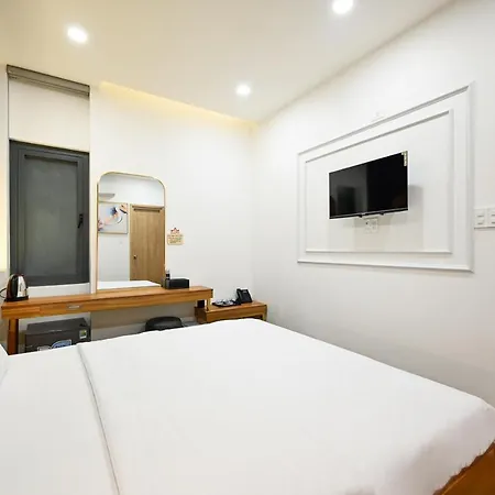 Lotus Airport Hotel Saigon Ho Chi Minh City Exterior photo